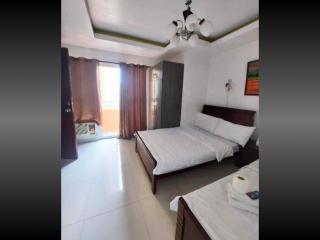 Family Room Staycation In The Heart Of Manila, with 2 Balcony Plus 40 Percent Promo Discount Plus Free Pool Access, Plus Free Sauna Promo in Manila Bay, Robinsons Place, Ermita, Pgh, Bellagio, UP Pedrogil, Staycation Updated 2025 Price - Manila - 2