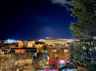 CasaAustral tu estadia con vista unica de toda la ciudad y el canal - Ushuaia - 9