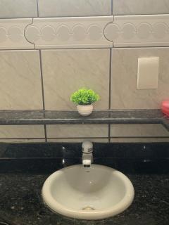 Casa com piscina em condomínio e pé na areia Unamar Cabo Frio - Cabo Frío - 4