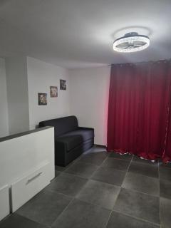 Studio au calme rive droite - 6