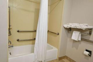 Ramada by Wyndham Burkburnett - Wichita Falls - Burkburnett - 1