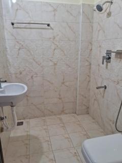 Gold Mountain Stay Deluxe Room - Tiruvannāmalai - 6