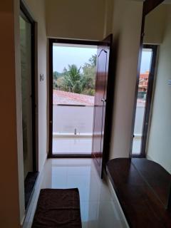 Gold Mountain Stay Deluxe Room - Tiruvannāmalai - 5
