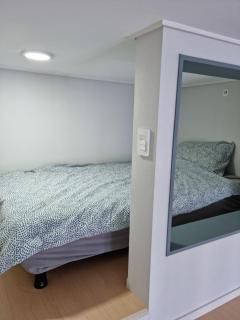 2min walk to Sinseol Stn#Loft#2beds#Long term stay - Seul - 1