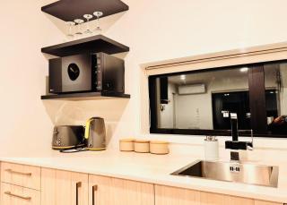Elite Escape-Luxury Townhouse City Center, CHC - Christchurch - 1