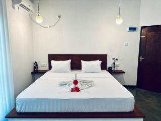 Surfside Paddy Villa - Babarenda Central - 9