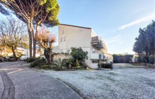 1 Bedroom Amazing Apartment In Royan - 9
