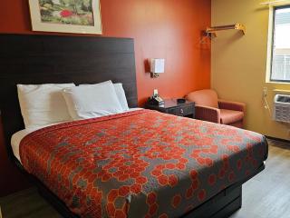 Budgetel inn & Suites - Fort Scott - 6