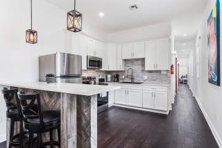 Perfect Holiday Getaway in Nola - 6