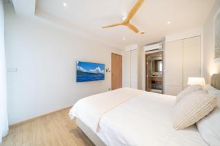 Laguna Beachside Residents - - 8