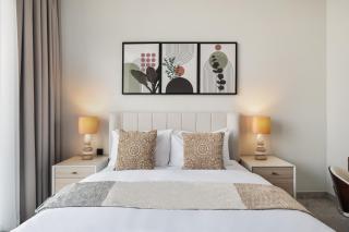 Luxury 2 Bedroom in Golf Suites Dubai Hills - 4