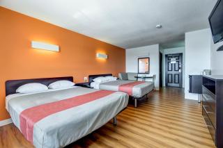 Joys Inn Innisfail, AB - 9