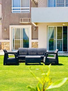 Chalet with a private garden in Blumar Wadi Degla - Ain Suchna - 9