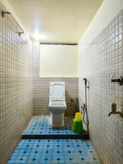 Tulip Guest House Rooftop Near Kamakhya - Guwahati - 5