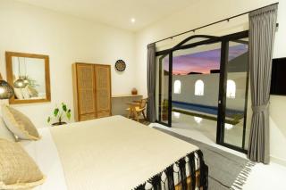 Sunny Island Rustic Villa with Private Pool - 10 minutes to Canggu Central - Canggu - 2