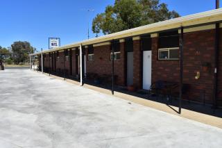 Riviana Motel - 8