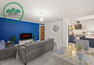 Aisiki Apartments at Barnet, Ground Floor 2 Bedroom &1 Bathroom Pet-Friendly Flat, Double beds with FREE Wi-Fi - Barnet - 0