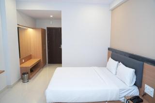 Hotel Kalyan Suites - Bangalore - 4