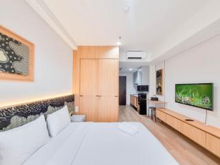 Good and Comfort Stay Studio Patraland Amarta Apartment By Travelio - 7