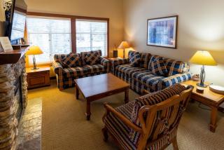 3323 - Two Bedroom Standard Powderhorn Lodge condo - Solitude - 6
