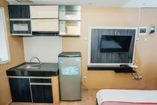 Aurora Rooms at Green Lake View Apartment - Giacarta - 3