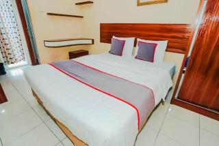 Aurora Rooms at Green Lake View Apartment - Giacarta - 7