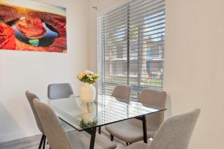 Trendy 2B2B Suite with Free Parking - Scottsdale - 8