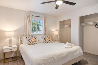 Trendy 2B2B Suite with Free Parking - Scottsdale - 0