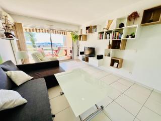 Grand T2 lumineux, avec vue et piscine - Toulon - 0