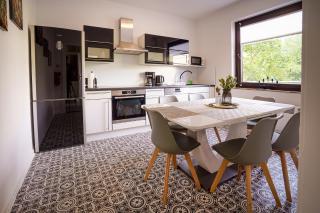 Immostay #8 - Haus für 13 Personen mit 7 Zimmer - Großer Garten & Grill, free Parking, WLAN - Brema - 3