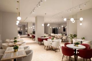 Ramada by Wyndham Bucharest Otopeni Airport - Otopeni - 3