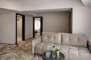 Ramada by Wyndham Bucharest Otopeni Airport - Otopeni - 2