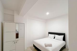 Spacious and Restfull 3BR at Bale Hinggil Apartment By Travelio - 9