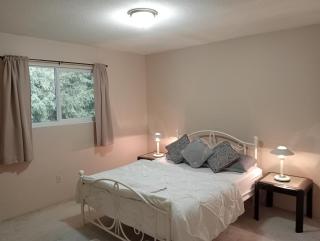 Langley Meadows BNB - Family Room Near Langley Downtown - Langley - 1