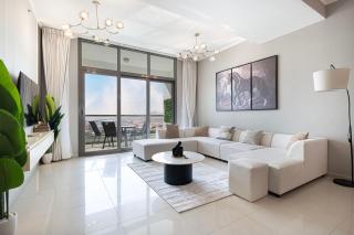 Cozy Urban 2BR Apartment in DEC Tower Marina - 3