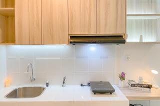 Simply Studio Apartment at Tokyo Riverside PIK 2 By Travelio - 3