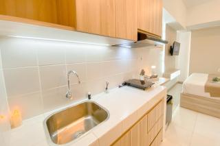 Simply Studio Apartment at Tokyo Riverside PIK 2 By Travelio - 2