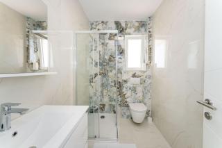 Charming Novalja Apartment with Ocean Views Private Balcony - Novalja - 8