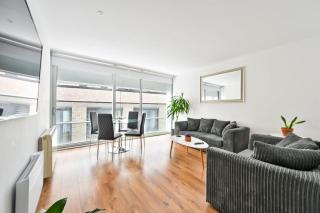 Lovely 2-Bed, sleeps 6, Near Stratford station & Abba Voyage, - 9