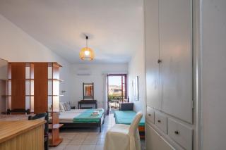 Old town studio with balcony, Marylee's studios #3 - 1