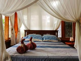 Malathi Traditional Joglo House with Pool View - Ubud - 3