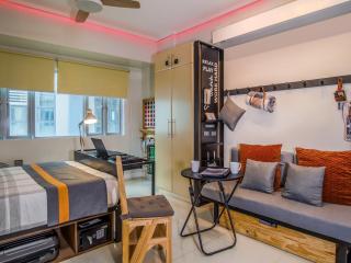 Relaxing Apt Bgc Business Ready with 84inch Cinema - Manila - 2