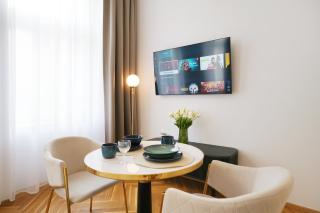 Luxemi Apartments I City Center Premium Studio - Prague - 6