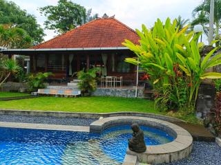 Malathi Traditional Joglo House with Pool View - Ubud - 0