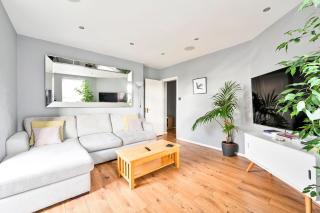 Cosy 1-Bed E15, sleeps 4, 1 min from tube Station Near O2 Arena - Londra - 0
