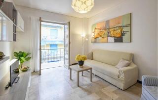 2 Bedroom Lovely Apartment In Moneglia - 0