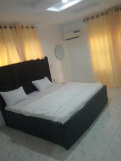 Fab shortlet apartment - Lekki - 0