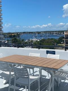 At The Beach Mooloolaba, Private Rooftop With Spa, 50m to Beach, Surfclub and Esplanade - Mooloolaba - 9
