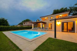 Villa RE by Istrialux - 2