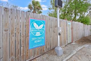 Marvelous Mermaid Bungalow, Dog-Friendly Upstairs Apt in Prime Vilano Beach - St. Augustine - 8